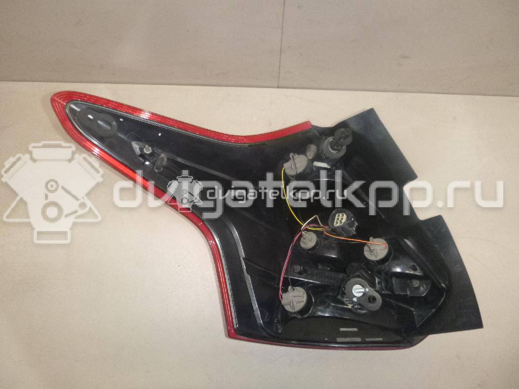 Фото Фонарь задний правый  1825318 для Ford Focus {forloop.counter}}