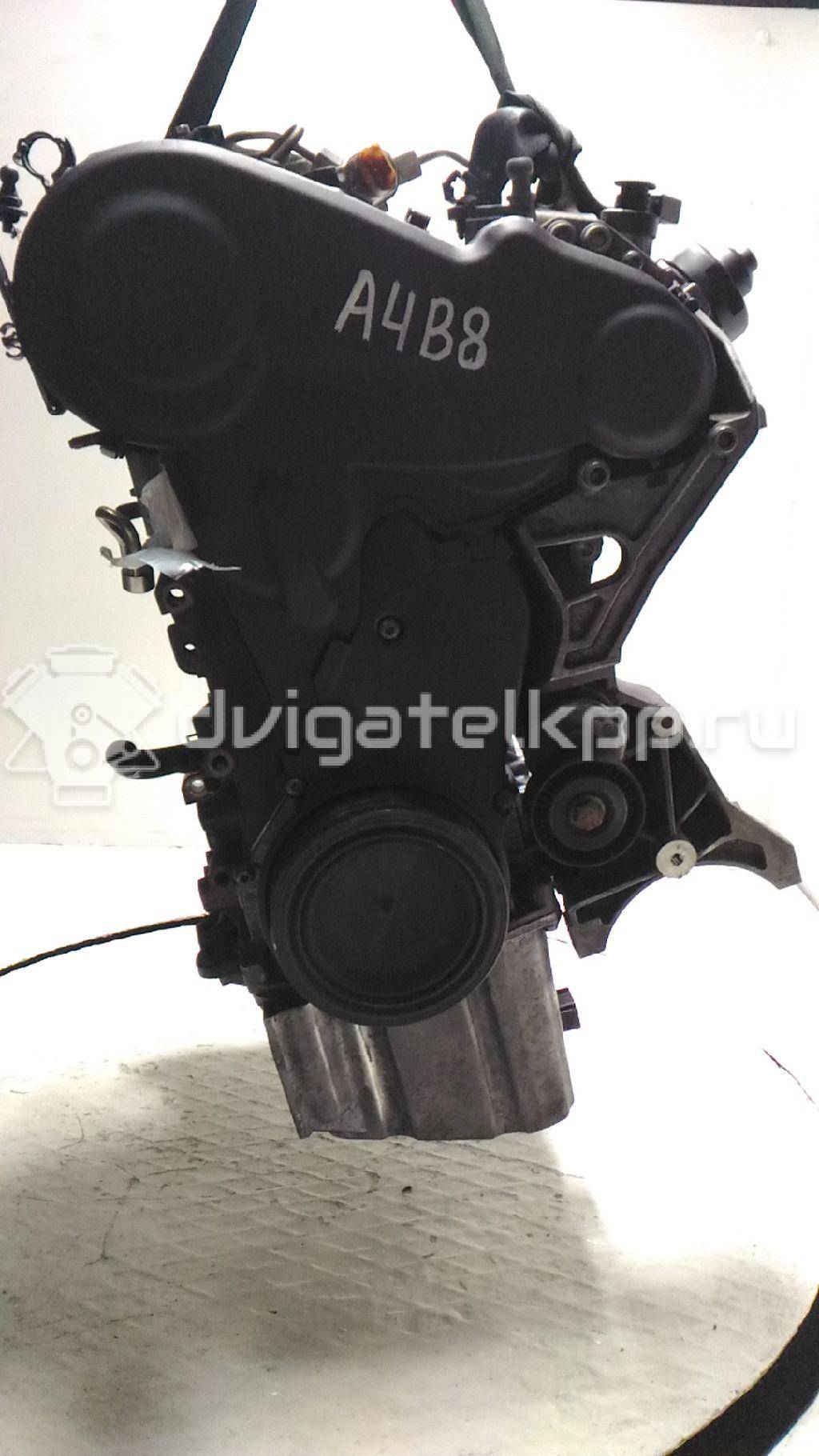 Фото Контрактный (б/у) двигатель CGLC для Audi A5 / A4 177 л.с 16V 2.0 л Дизельное топливо 03L100037T {forloop.counter}}
