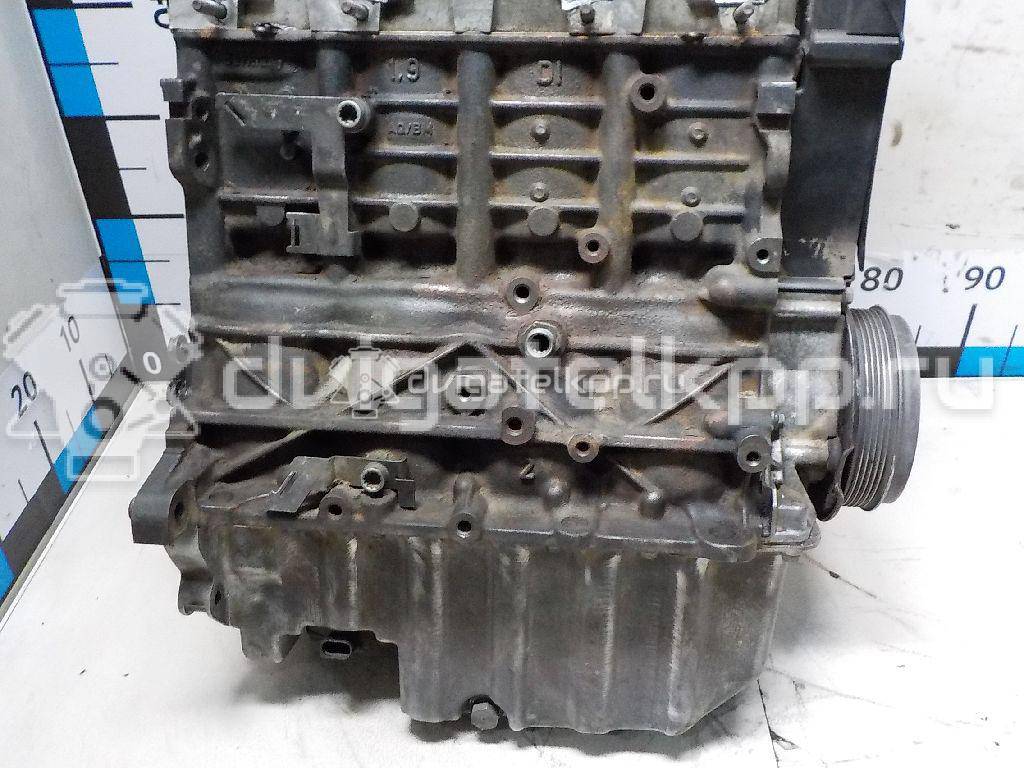 Фото Контрактный (б/у) двигатель AMX для Volkswagen Passat 193 л.с 30V 2.8 л бензин 038100042K {forloop.counter}}