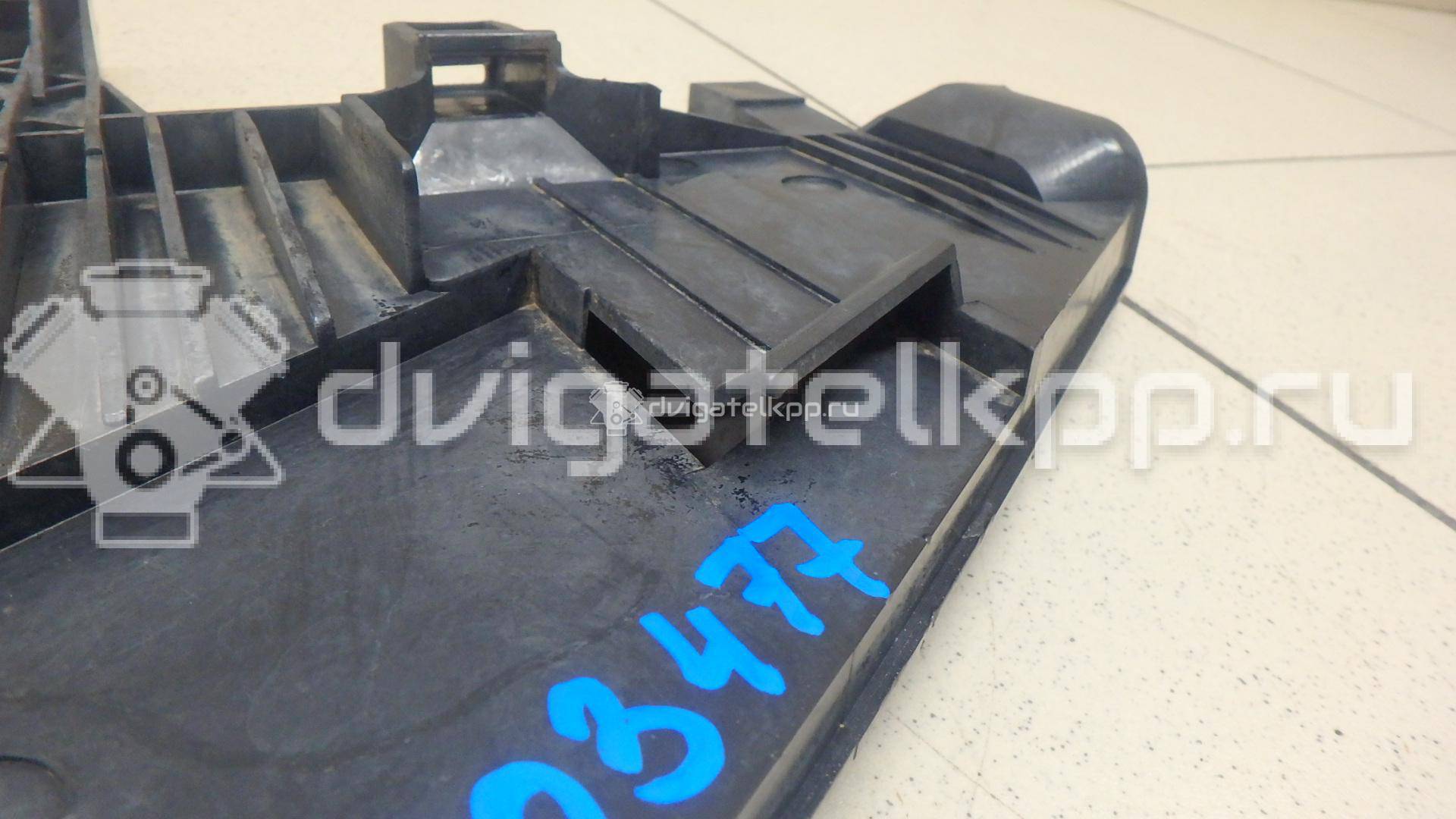 Фото Кронштейн фар левый  LR001542 для Land Rover Freelander {forloop.counter}}