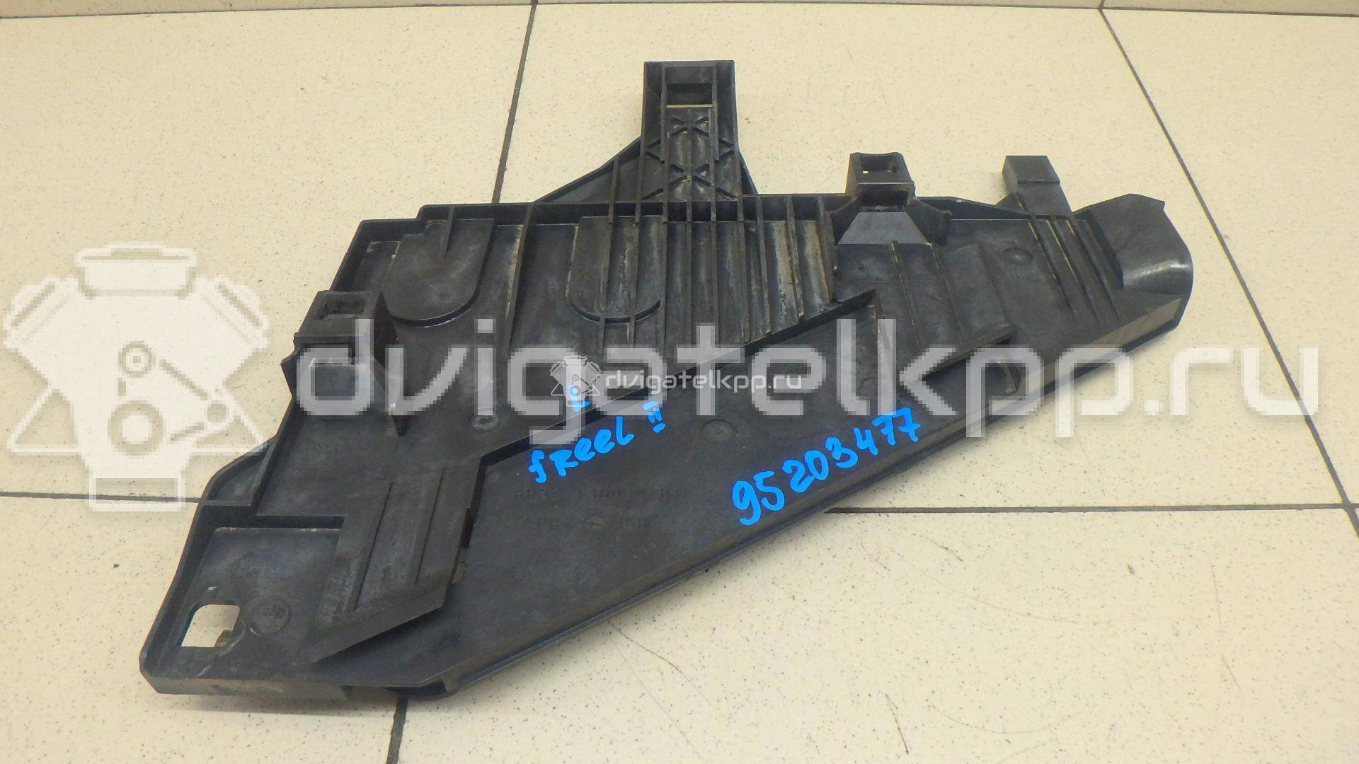 Фото Кронштейн фар левый  LR001542 для Land Rover Freelander {forloop.counter}}