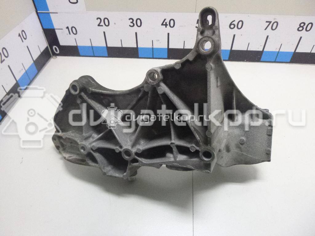 Фото Кронштейн генератора  8201033565 для nissan Terrano III (D10) {forloop.counter}}