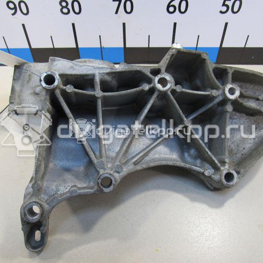 Фото Кронштейн генератора  8201033565 для nissan Terrano III (D10)