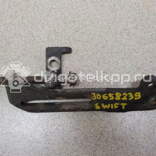 Фото Кронштейн генератора для двигателя M16A для Maruti Suzuki / Suzuki / Suzuki (Changhe) 95-109 л.с 16V 1.6 л бензин 1156064J00