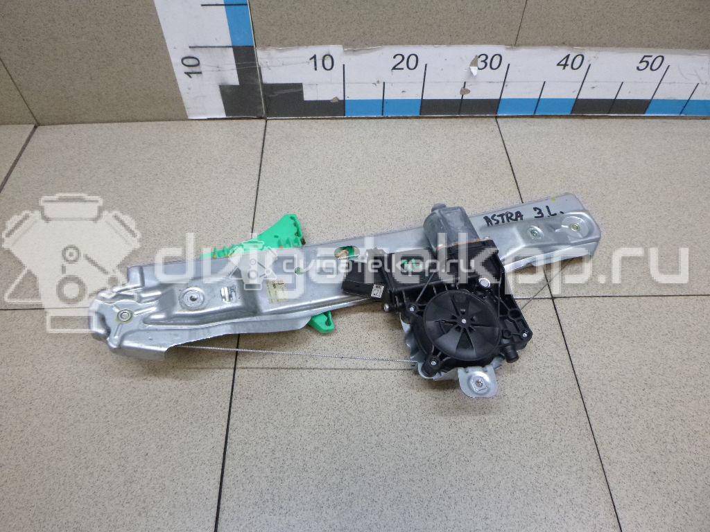 Фото Стеклоподъемник электр. задний левый  13350762 для Opel Astra {forloop.counter}}