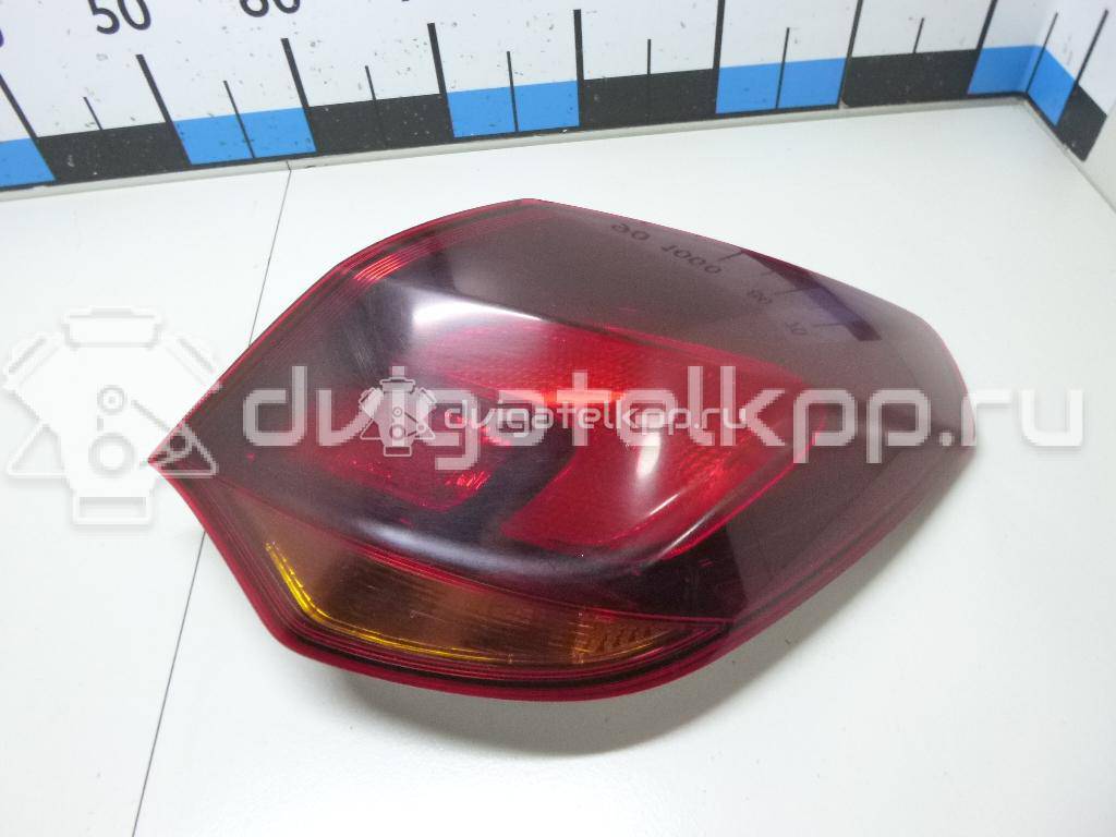 Фото Фонарь задний наружный правый  13319948 для Opel Astra {forloop.counter}}