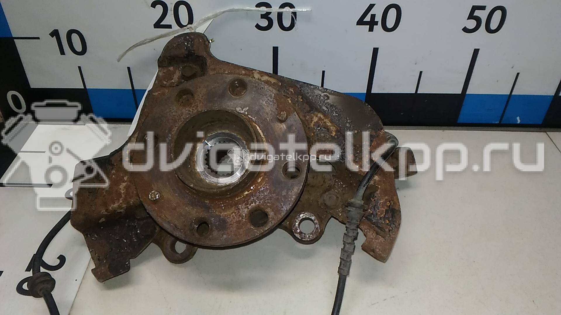 Фото Кулак поворотный передний правый  93188960 для Opel Corsa {forloop.counter}}