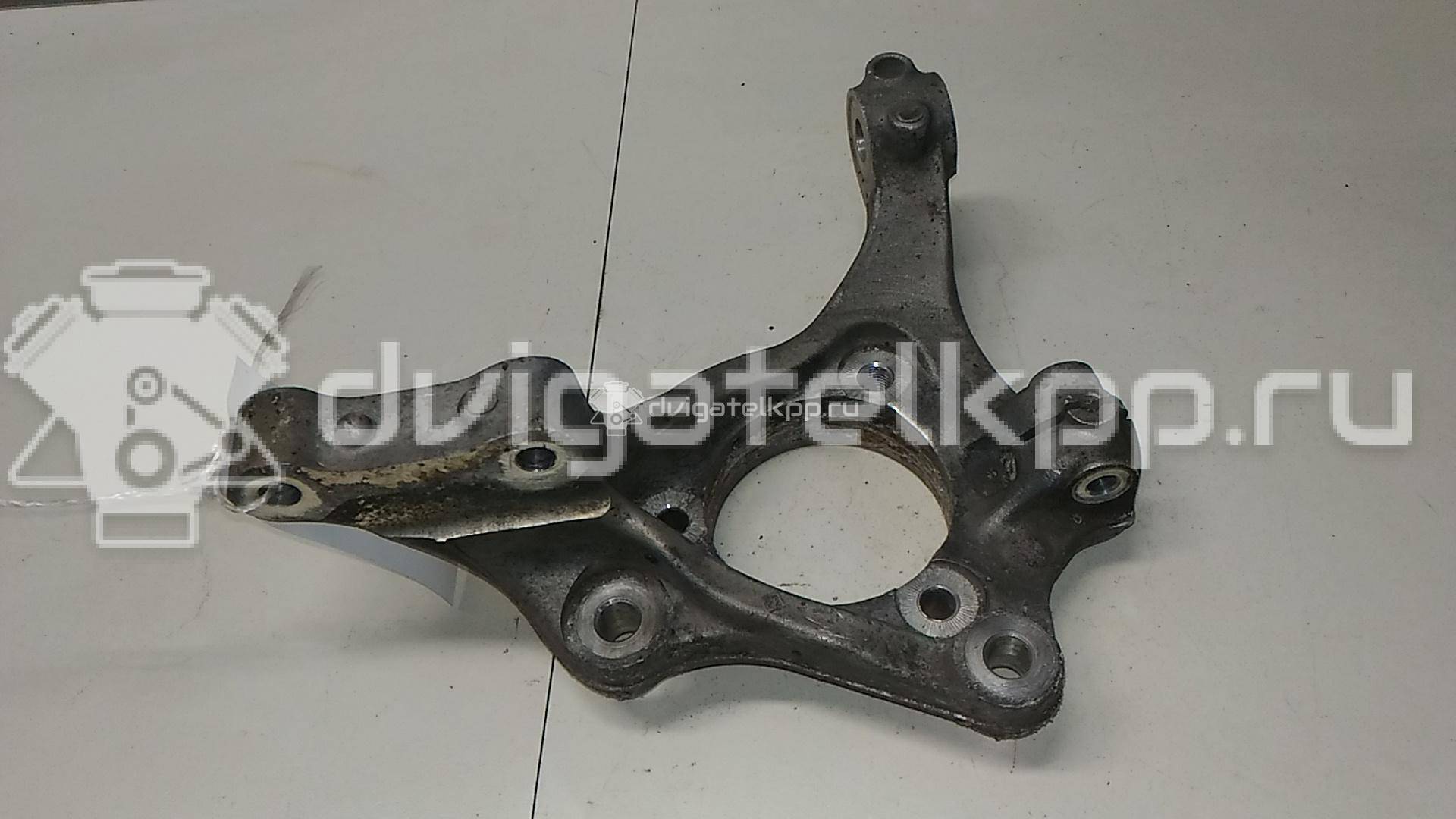 Фото Кулак поворотный передний правый  13219081 для Opel Insignia {forloop.counter}}
