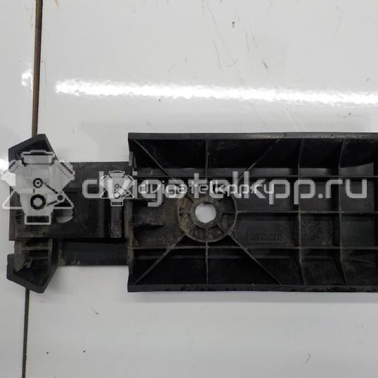 Фото Крепеж брызговика  20721840 для renault TRUCK Magnum