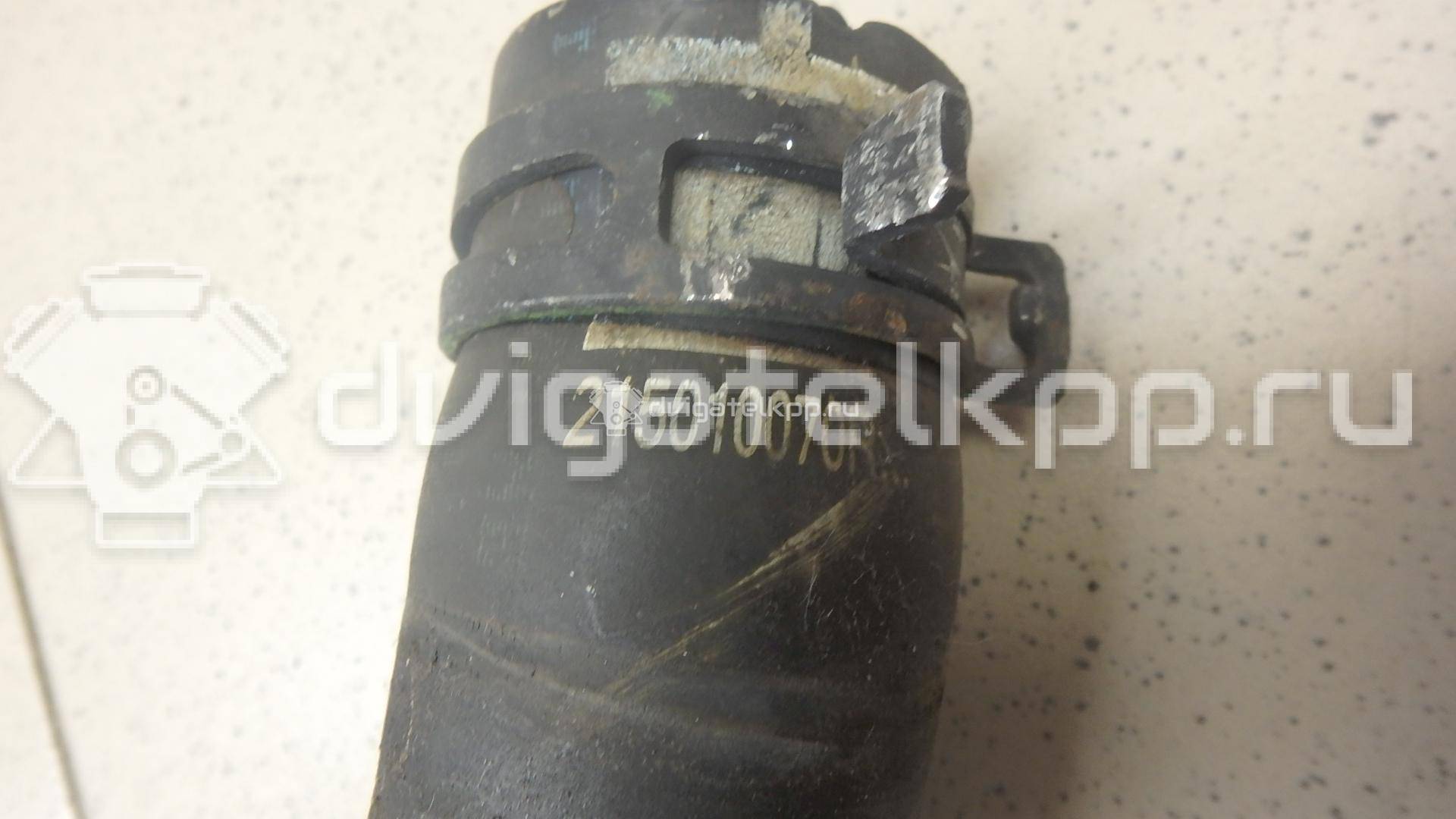 Фото Патрубок радиатора  215010070R для Renault Clio {forloop.counter}}