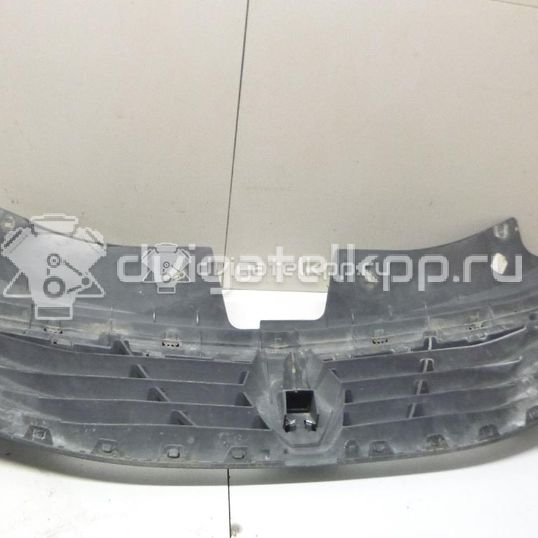 Фото Решетка радиатора  8200752748 для Renault Logan