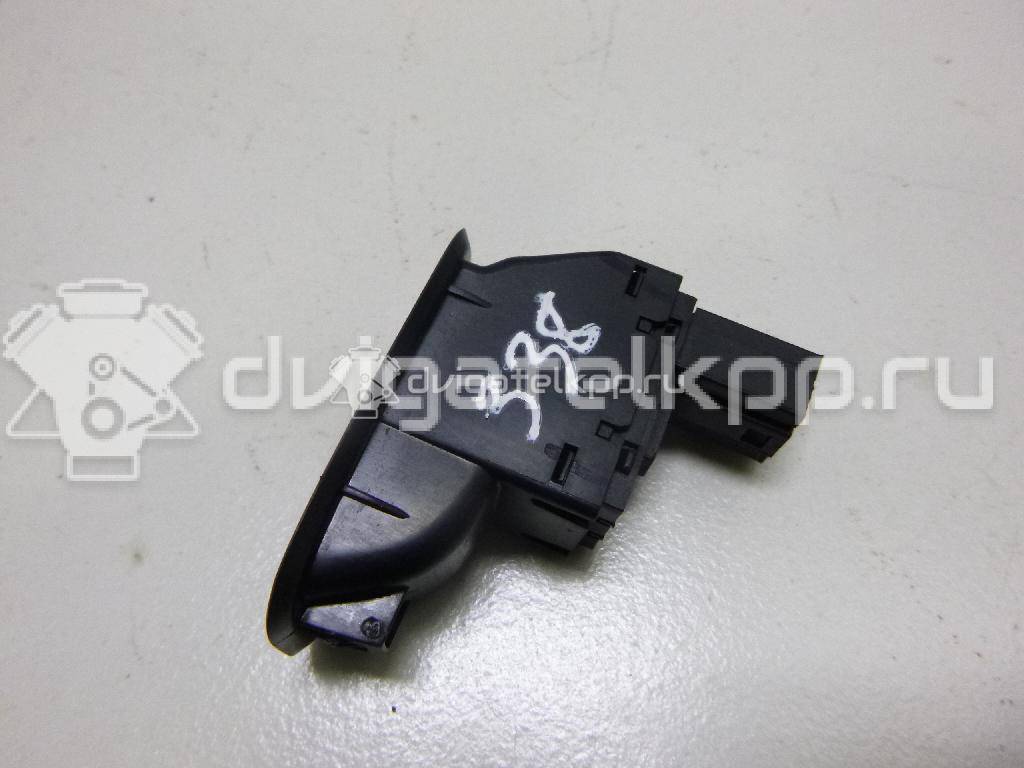 Фото Кнопка стеклоподъемника  7L6959855B для Seat Ibiza / Leon / Toledo / Alhambra / Altea {forloop.counter}}