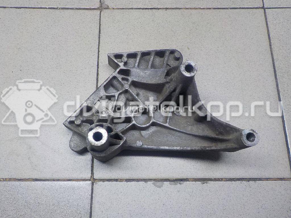 Фото Кронштейн опоры двигателя  06F199207Q для seat Altea {forloop.counter}}