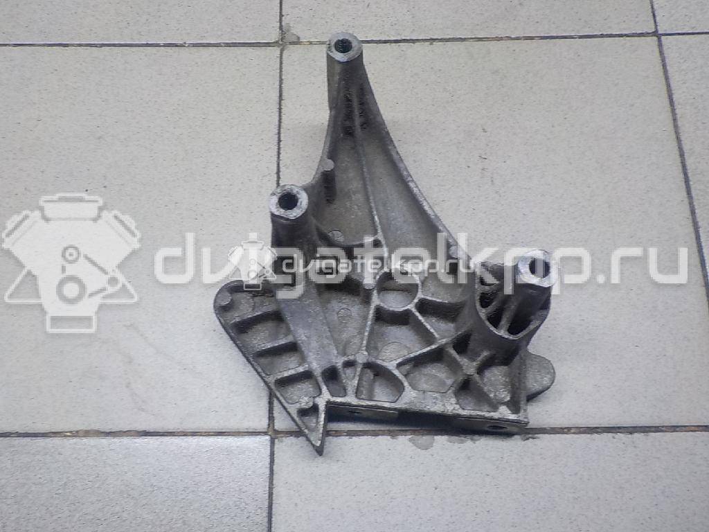 Фото Кронштейн опоры двигателя  06F199207Q для seat Altea {forloop.counter}}