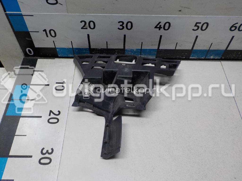 Фото Кронштейн переднего бампера правый  5J0807056 для Skoda Roomster 5J / Fabia {forloop.counter}}