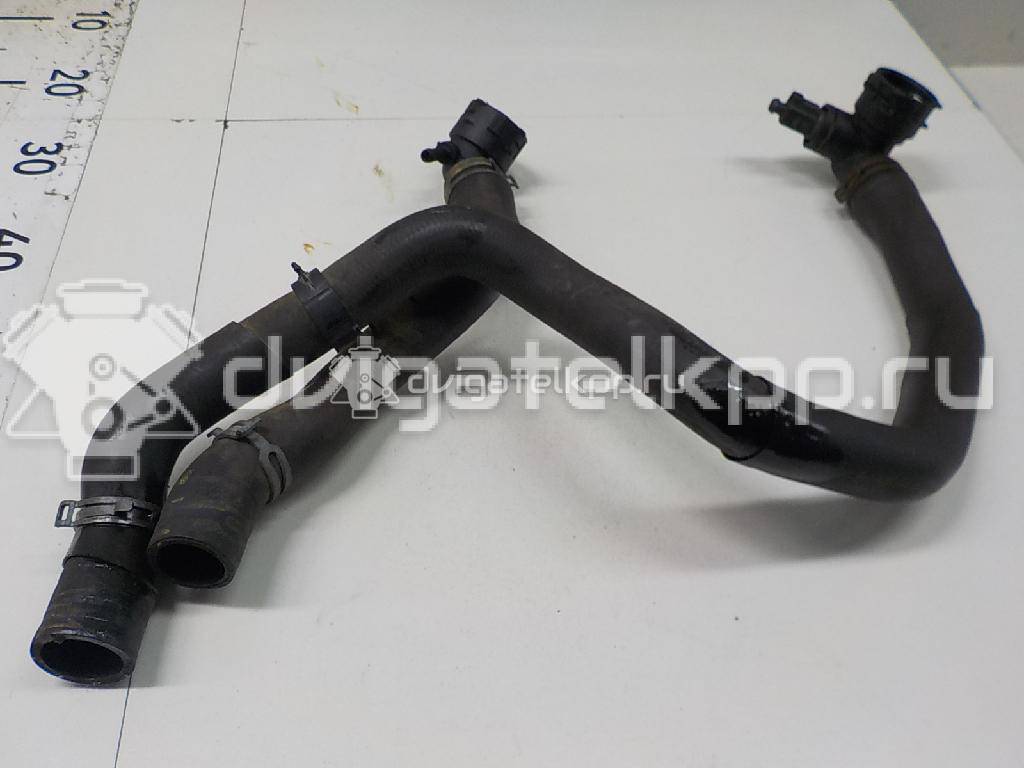 Фото Патрубок радиатора  5Q0121049AD для skoda Octavia (A7) {forloop.counter}}