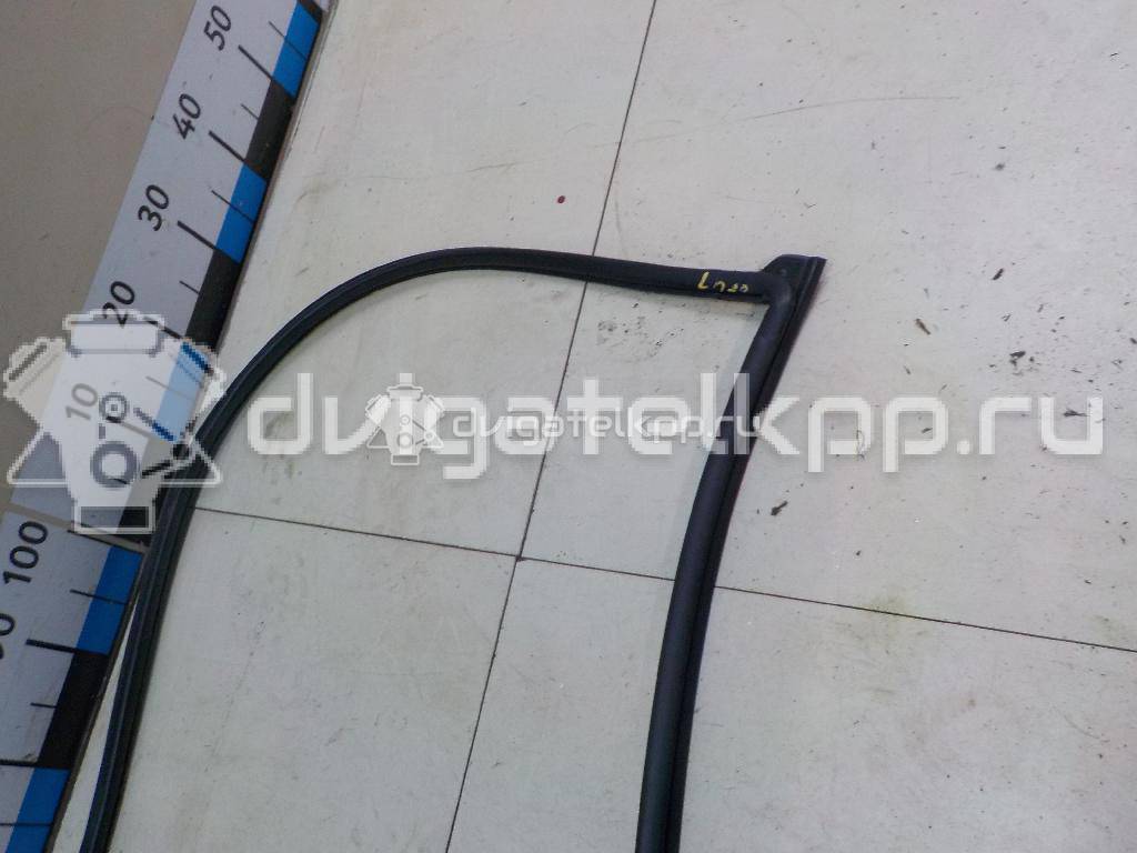 Фото Уплотнитель стекла двери  7237134001 для ssang yong Actyon New/Korando C {forloop.counter}}