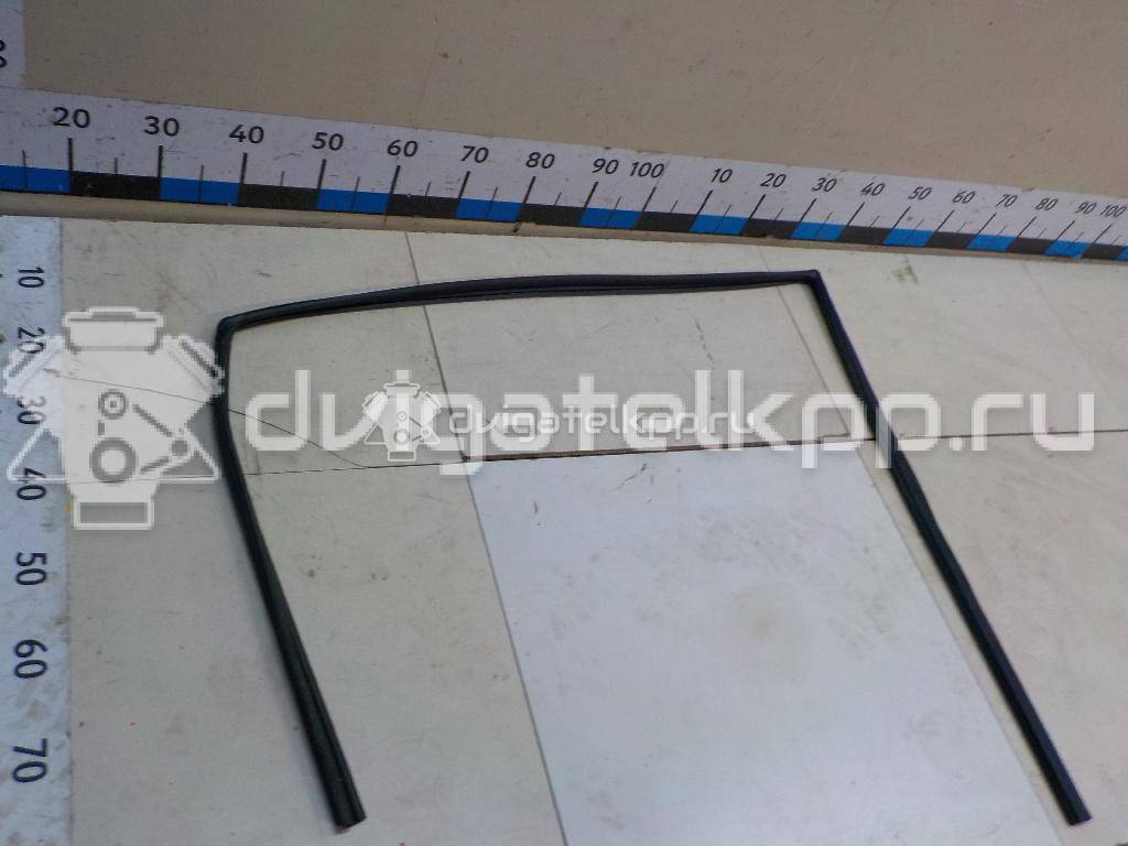 Фото Уплотнитель стекла двери  7238134001 для ssang yong Actyon New/Korando C {forloop.counter}}