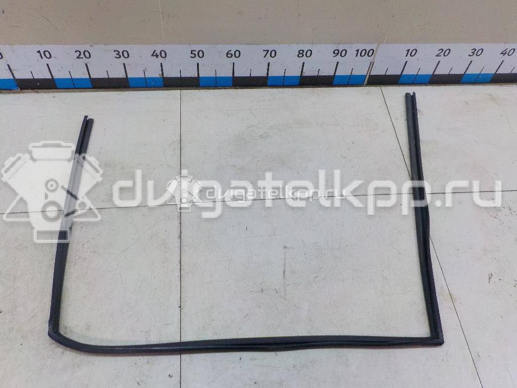 Фото Уплотнитель стекла двери  7337034001 для ssang yong Actyon New/Korando C {forloop.counter}}