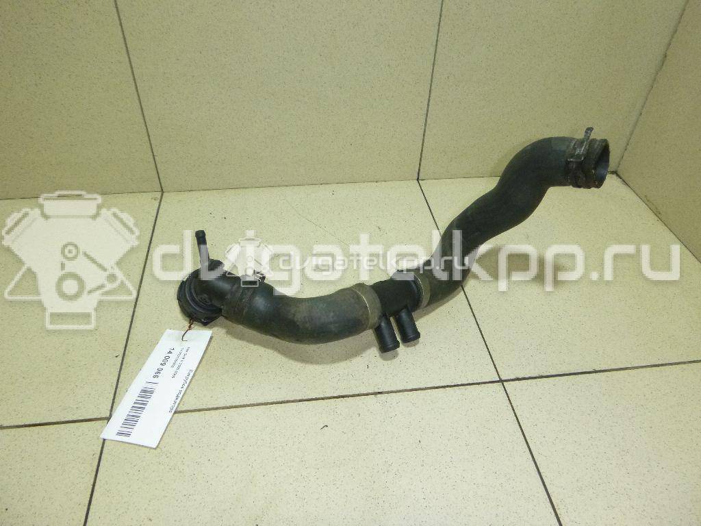 Фото Патрубок радиатора  1K0121156CE для Volkswagen Scirocco / Touran / Eos 1F7, 1F8 / Golf / Beetle {forloop.counter}}