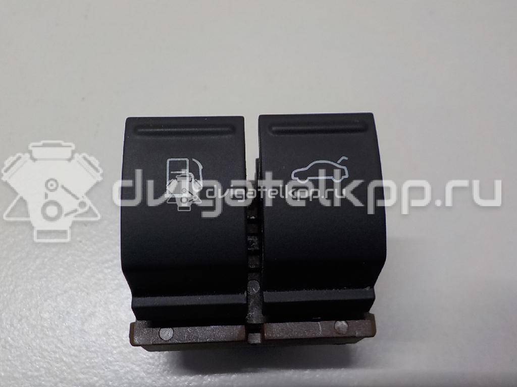 Фото Кнопка открывания багажника  3C0959903B для Volkswagen Passat / Cc / Eos 1F7, 1F8 / Jetta {forloop.counter}}