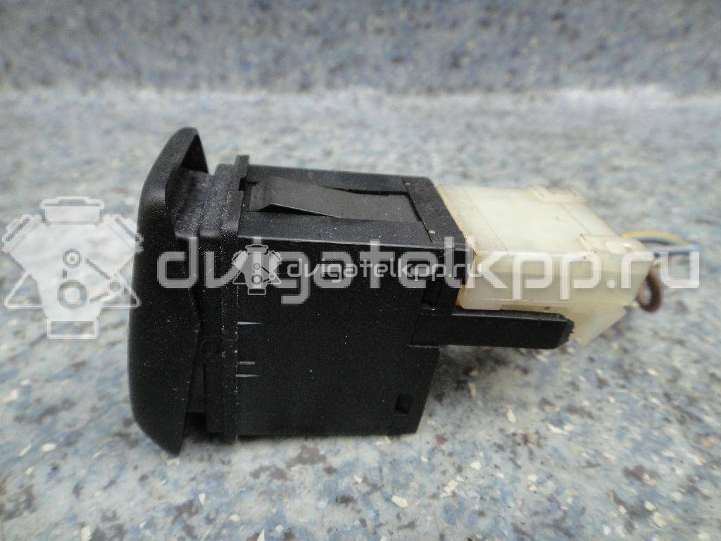 Фото Кнопка противотуманки  191941535B для Volkswagen Vento 1H2 / Jetta / Golf {forloop.counter}}