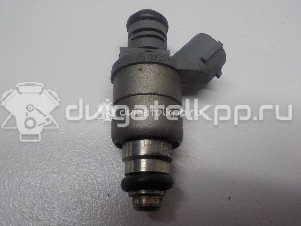 Фото Форсунка инжекторная электрическая  06A906031BT для Volkswagen Touran / Golf / Passat / Caddy / Jetta {forloop.counter}}