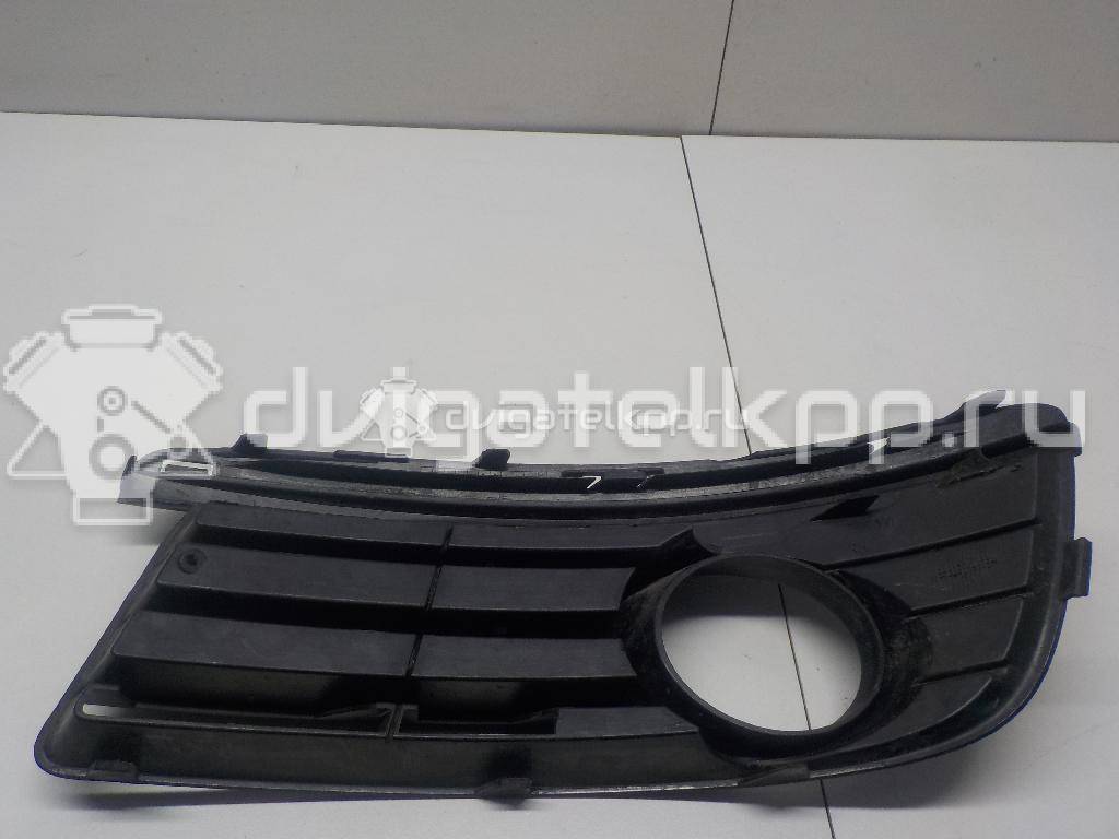 Фото Решетка в бампер правая  1K0853666 для Volkswagen Jetta / Golf {forloop.counter}}