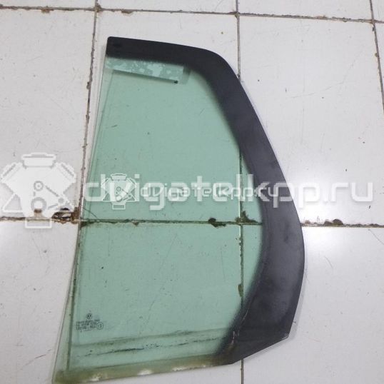 Фото Стекло двери задней правой (форточка)  1K6845216 для Volkswagen Golf