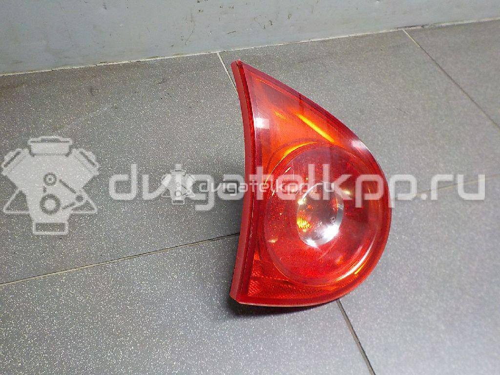 Фото Фонарь задний внутренний левый  1K6945093E для Volkswagen Golf {forloop.counter}}