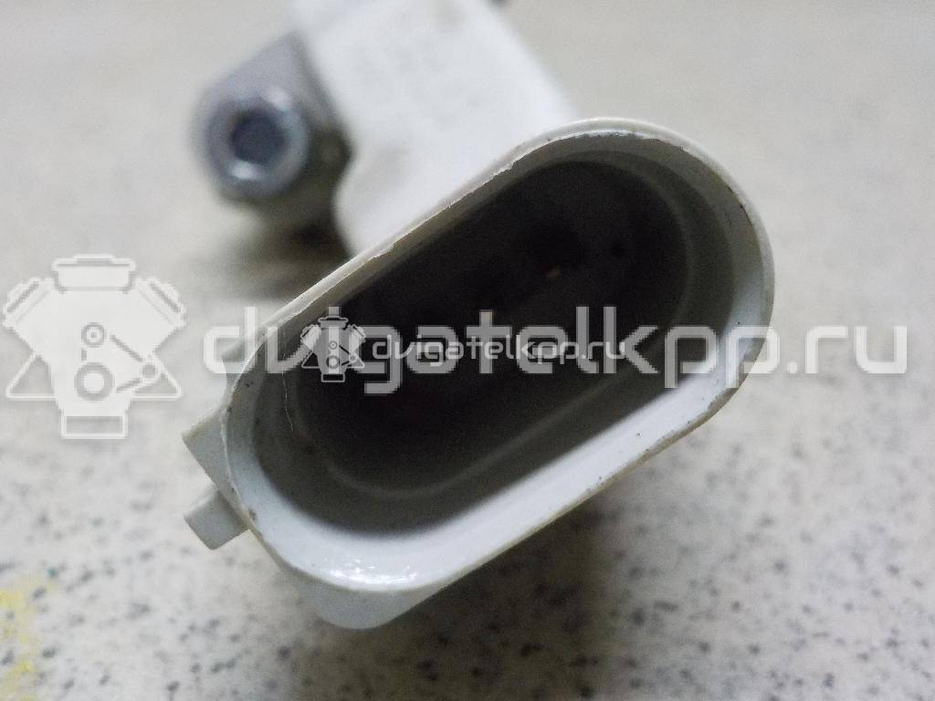 Фото Датчик положения коленвала  03C906433 для Volkswagen Passat / Touran / Jetta / Golf {forloop.counter}}