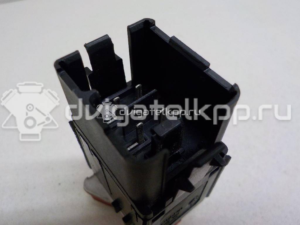 Фото Кнопка аварийной сигнализации  1K0953509A для Volkswagen Jetta / Golf {forloop.counter}}