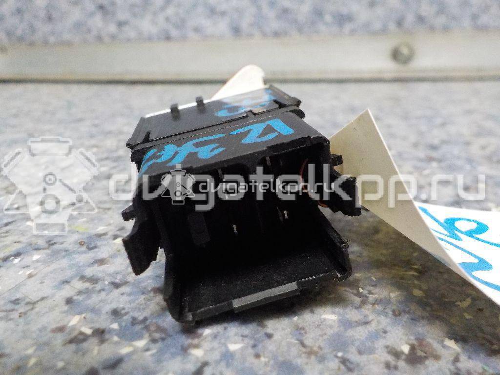 Фото Кнопка аварийной сигнализации  1K0953509A для Volkswagen Jetta / Golf {forloop.counter}}