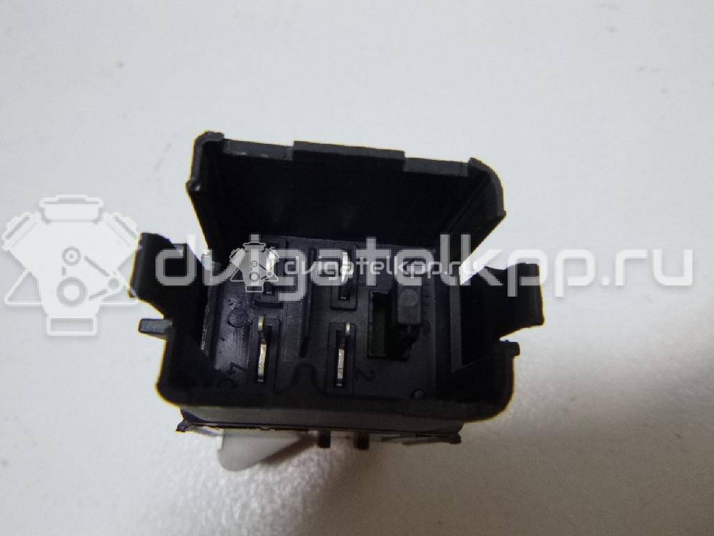 Фото Кнопка аварийной сигнализации  1K0953509A для Volkswagen Jetta / Golf {forloop.counter}}