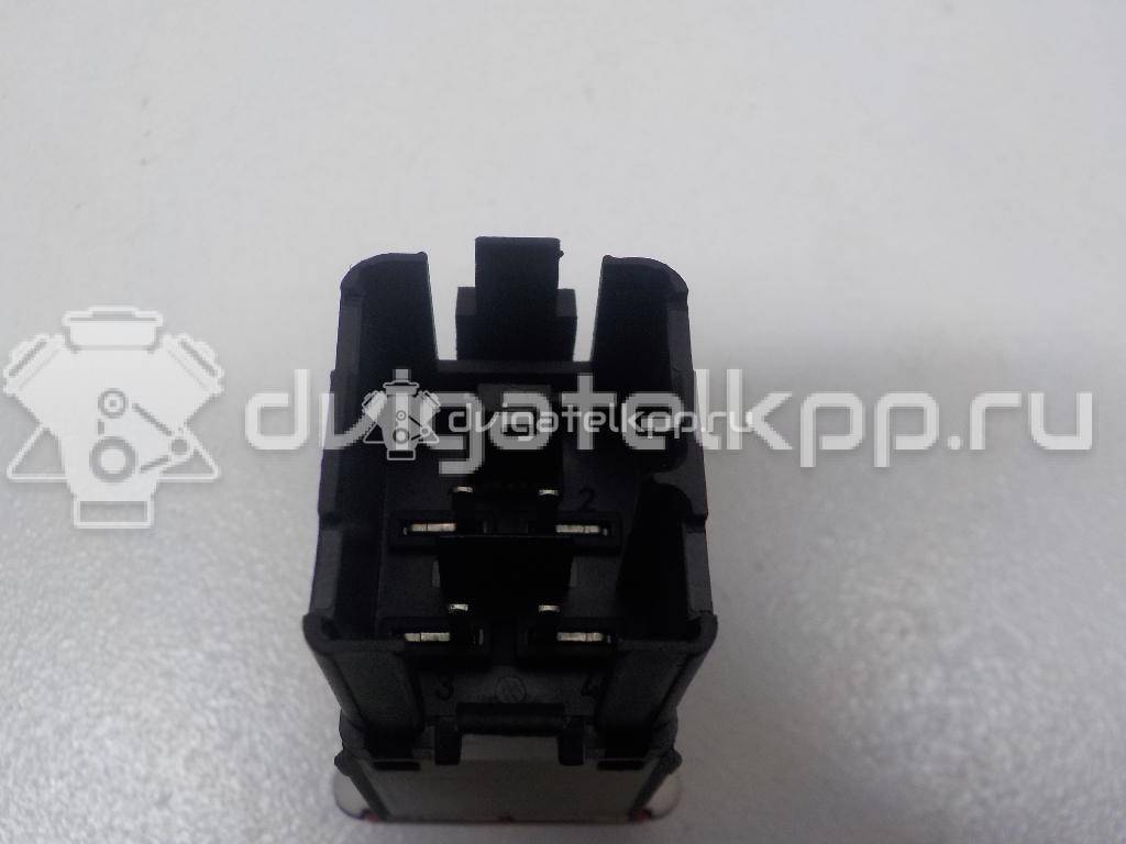 Фото Кнопка аварийной сигнализации  1K0953509A для Volkswagen Jetta / Golf {forloop.counter}}