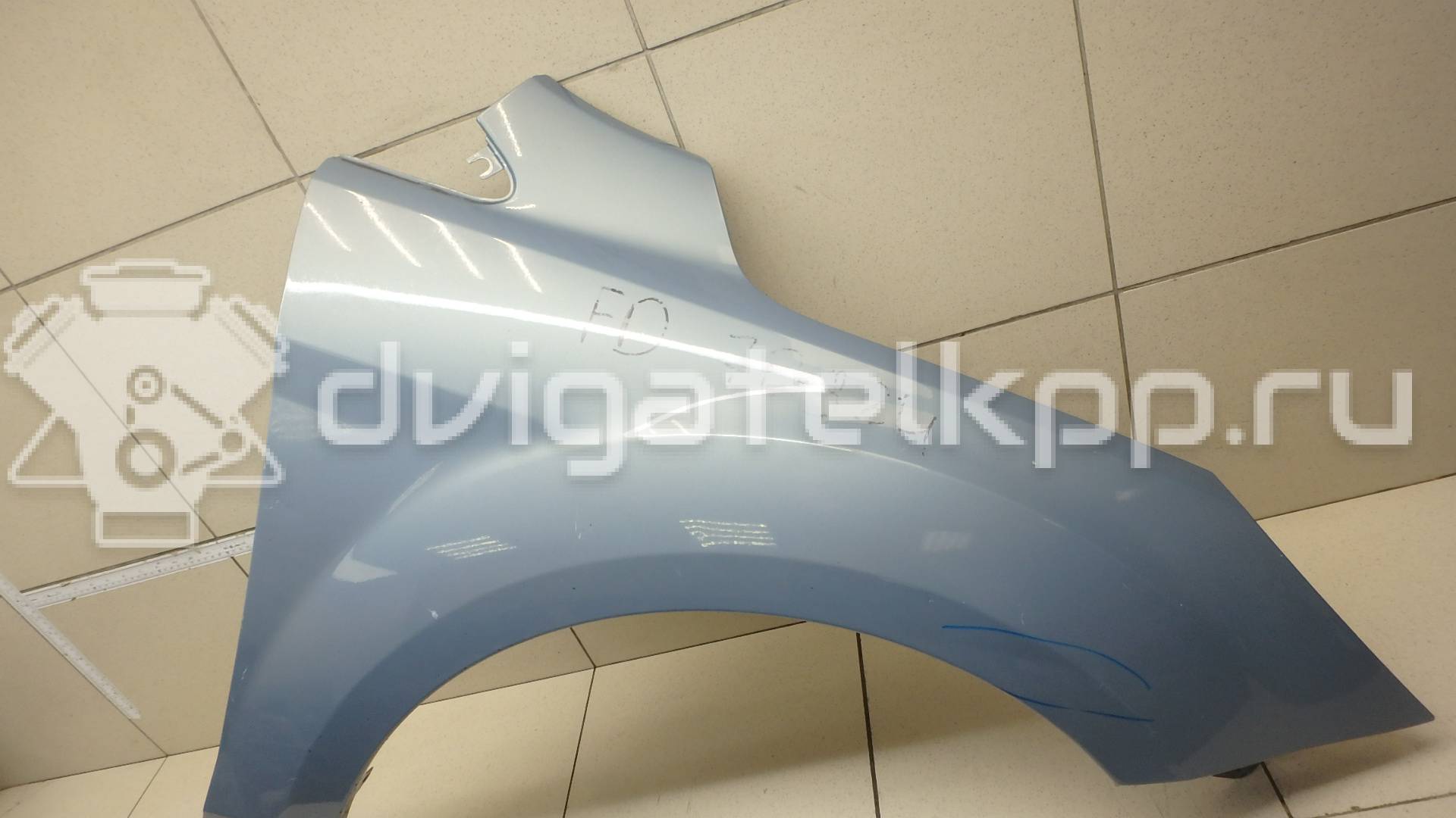 Фото Крыло переднее правое  1521596 для Ford Focus {forloop.counter}}