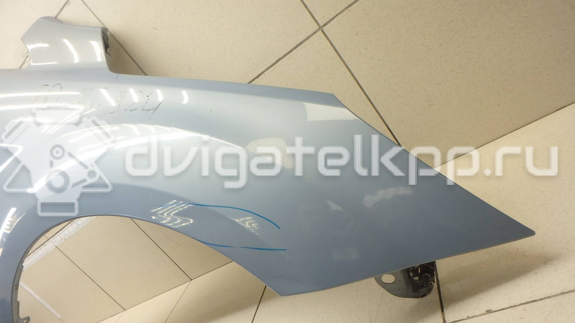 Фото Крыло переднее правое  1521596 для Ford Focus {forloop.counter}}