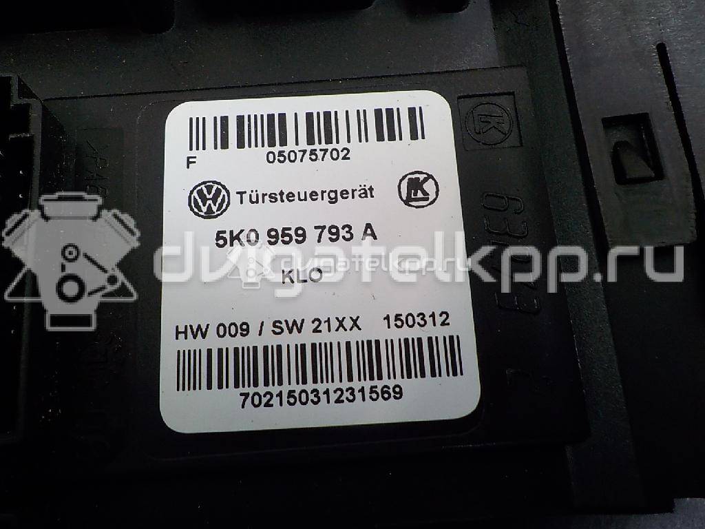 Фото Стеклоподъемник электр. передний левый  5K0837461D для Volkswagen Golf {forloop.counter}}