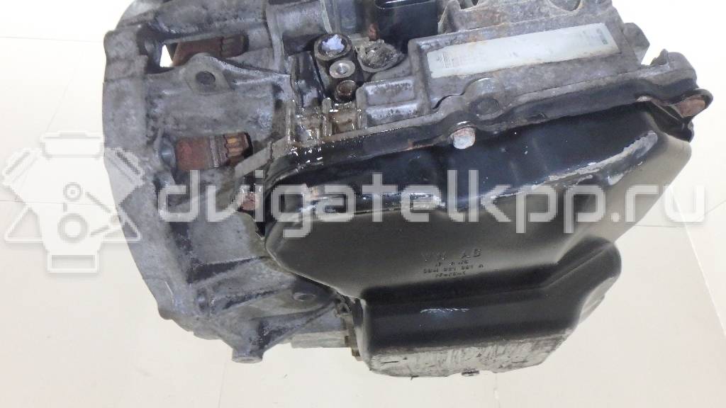 Фото Контрактная (б/у) АКПП для Volkswagen Jetta 170 л.с 16V 2.0 л CAWA бензин 09M300036Q {forloop.counter}}