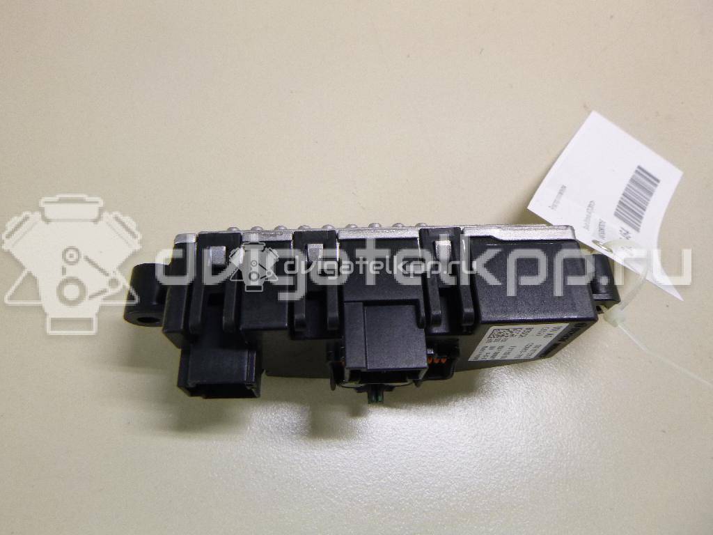 Фото Резистор отопителя  5Q0907521E для Volkswagen Tiguan / Touran / Up 121, 122, Bl1, Bl2 / Golf / Passat {forloop.counter}}