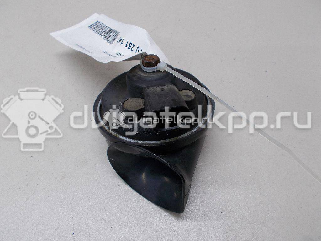 Фото Сигнал звуковой  7L0951223 для Volkswagen Scirocco / Touran / Up 121, 122, Bl1, Bl2 / Amarok S1B / New Beetle {forloop.counter}}