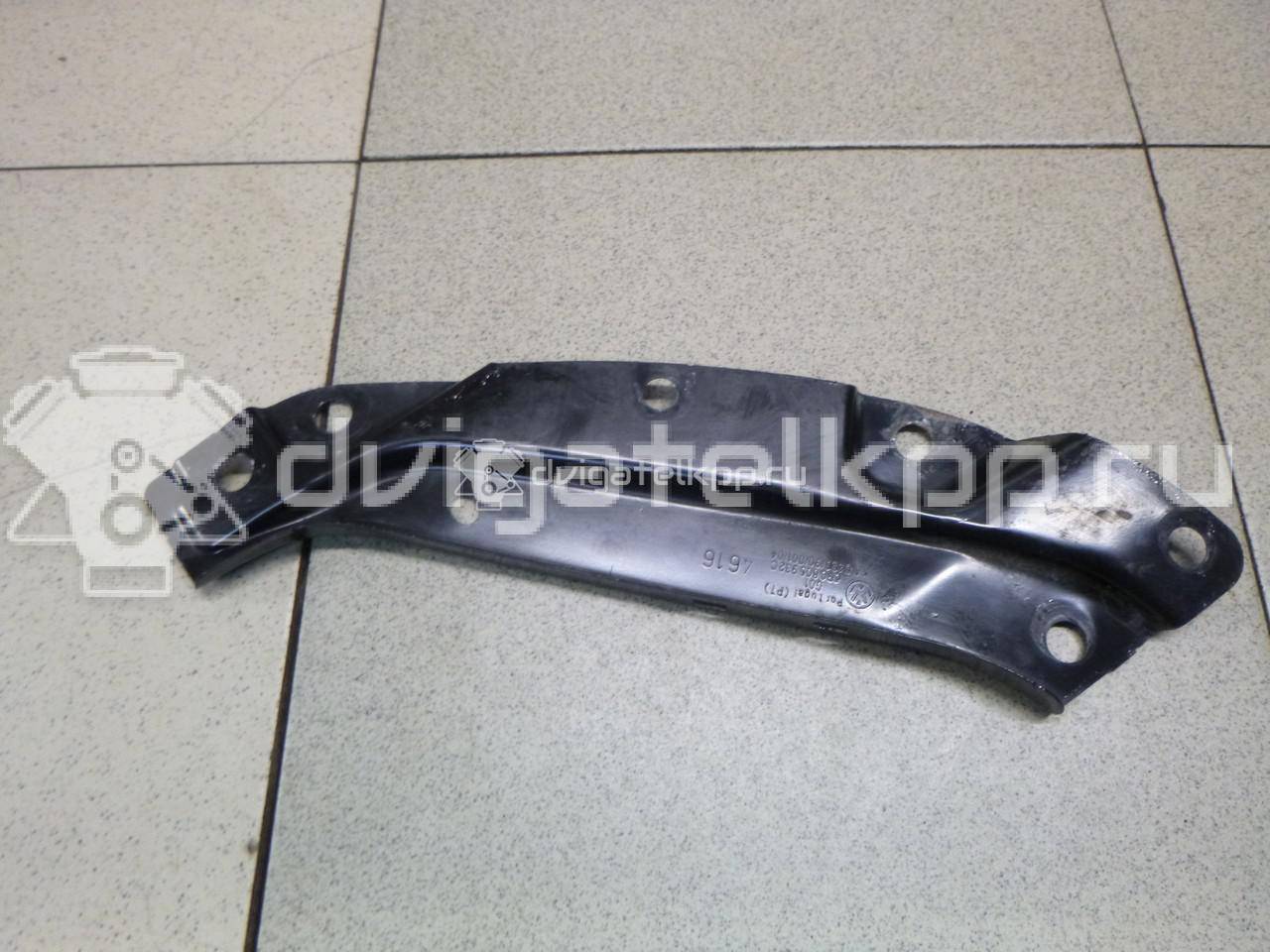 Фото Кронштейн фар правый  6R0805932C для Volkswagen Polo {forloop.counter}}