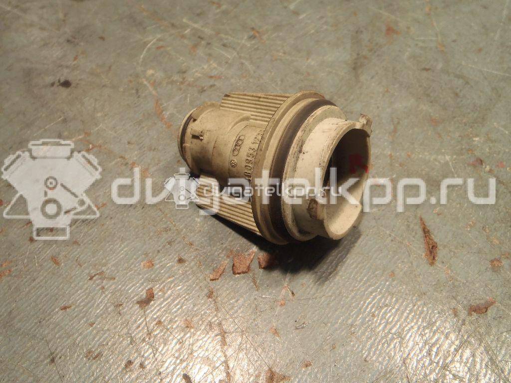 Фото Патрон указателя поворота  3B0953123B для vw Passat [B4] {forloop.counter}}