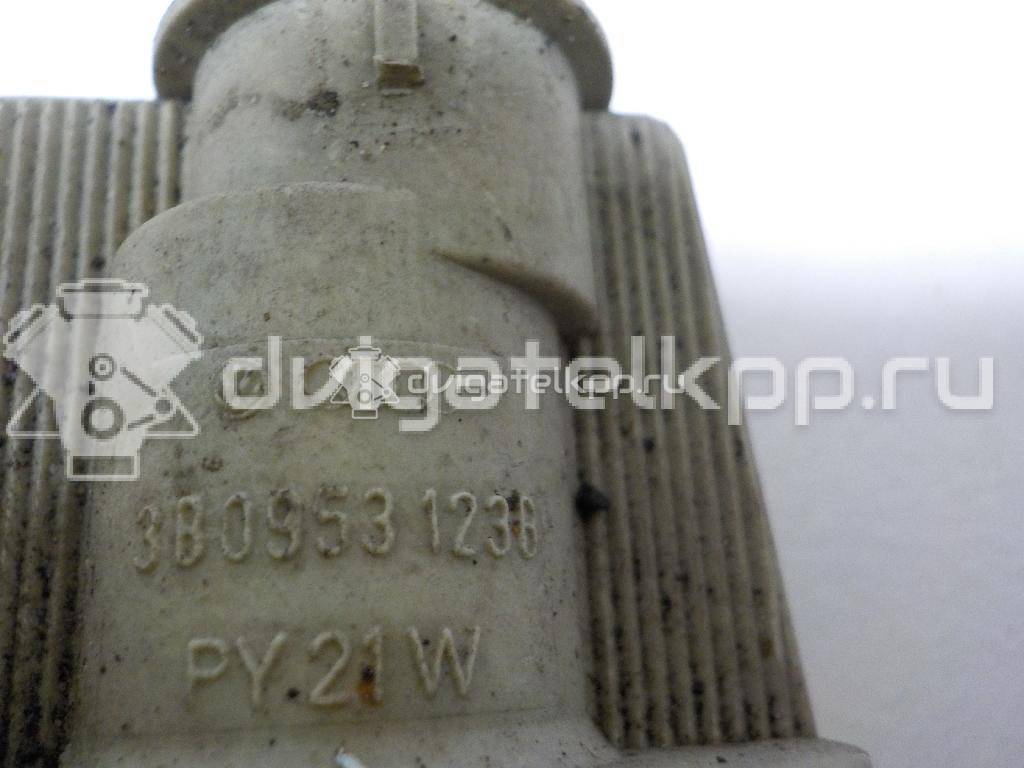 Фото Патрон указателя поворота  3B0953123B для vw Passat [B4] {forloop.counter}}