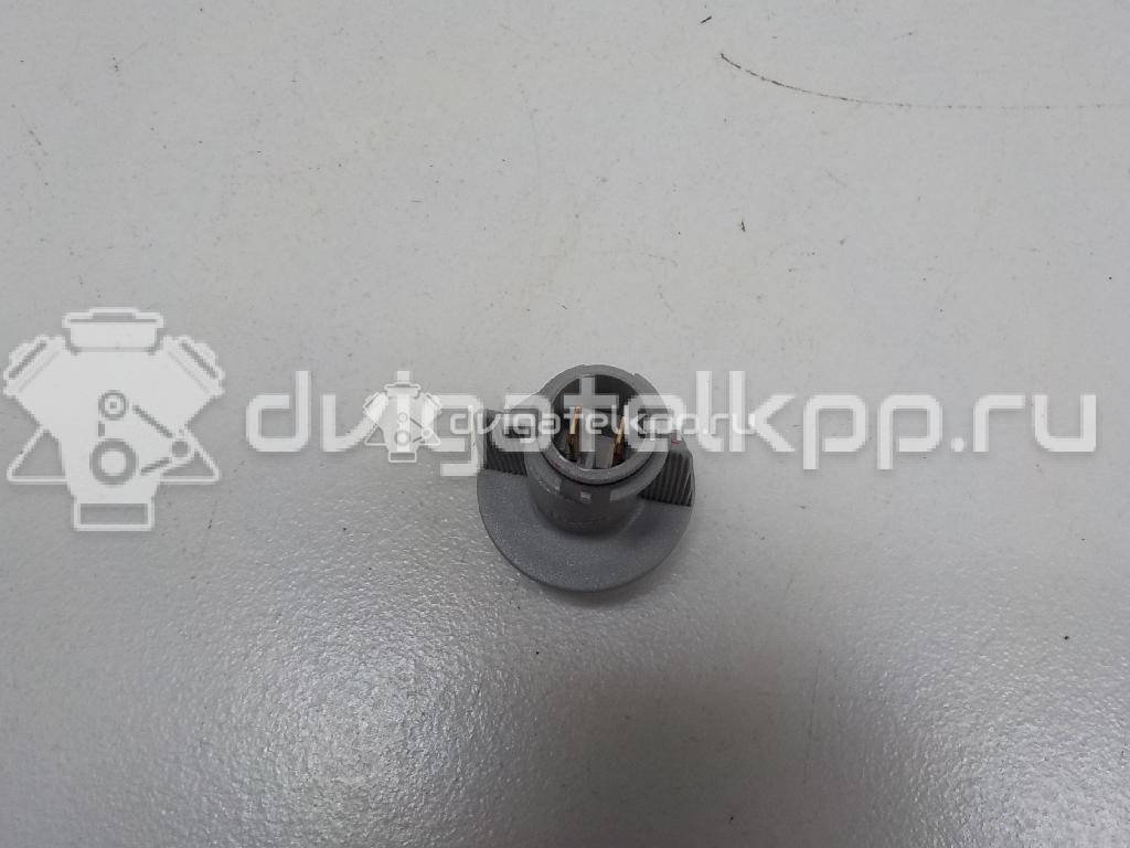 Фото Патрон указателя поворота  3B0953123B для vw Passat [B4] {forloop.counter}}