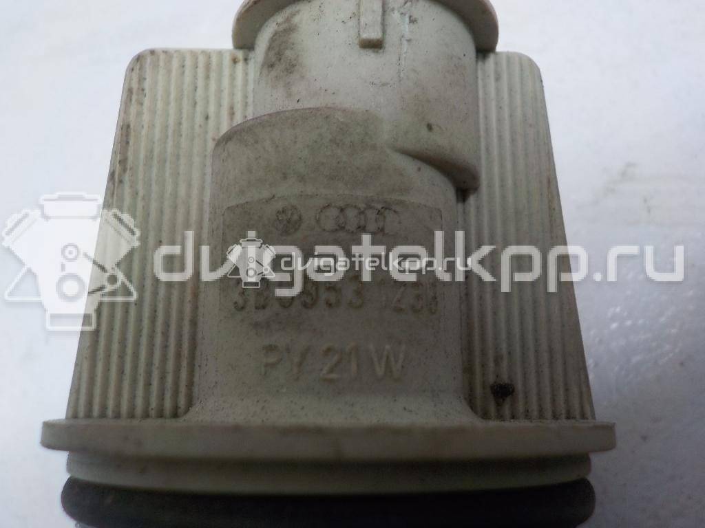 Фото Патрон указателя поворота  3B0953123B для vw Passat [B4] {forloop.counter}}
