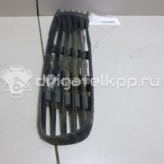 Фото Решетка в бампер правая  3B0853678B для Volkswagen Passat