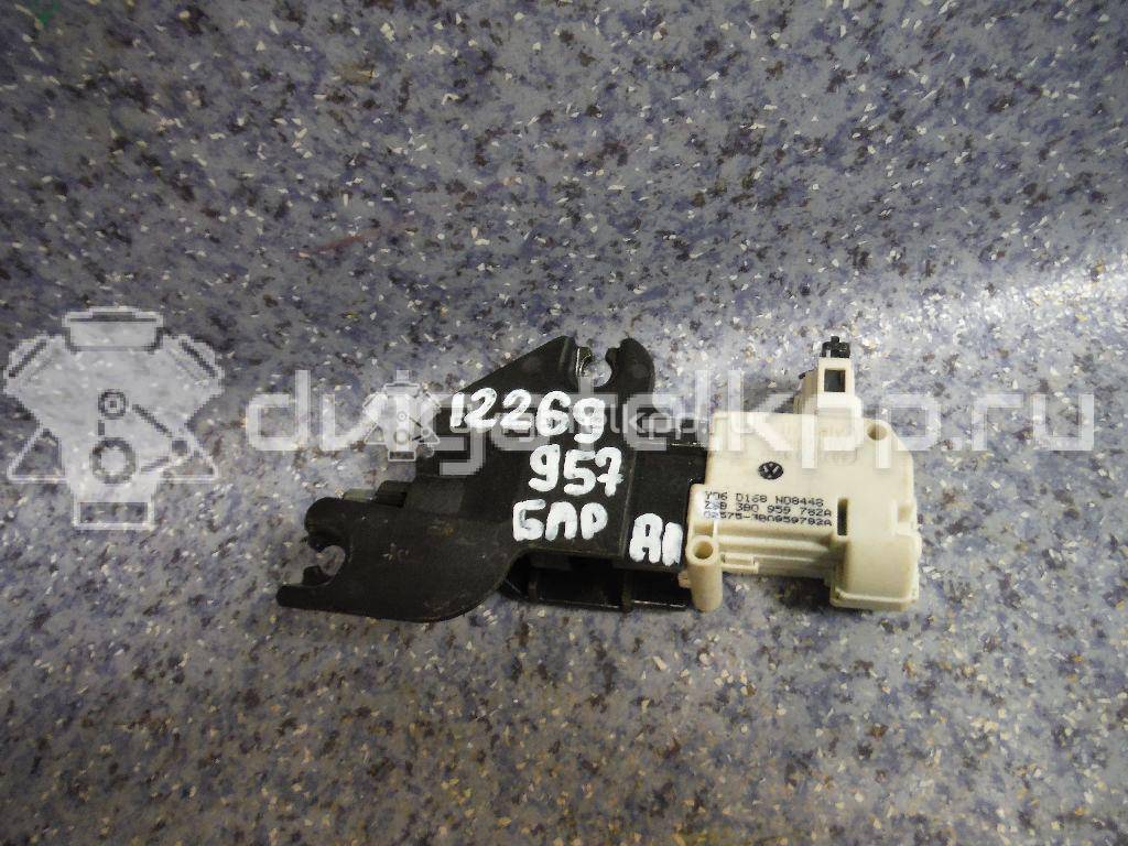 Фото Замок бардачка  3B0959782A для vw Passat [B6] {forloop.counter}}