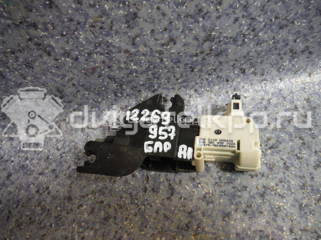 Фото Замок бардачка  3B0959782A для vw Passat [B6] {forloop.counter}}