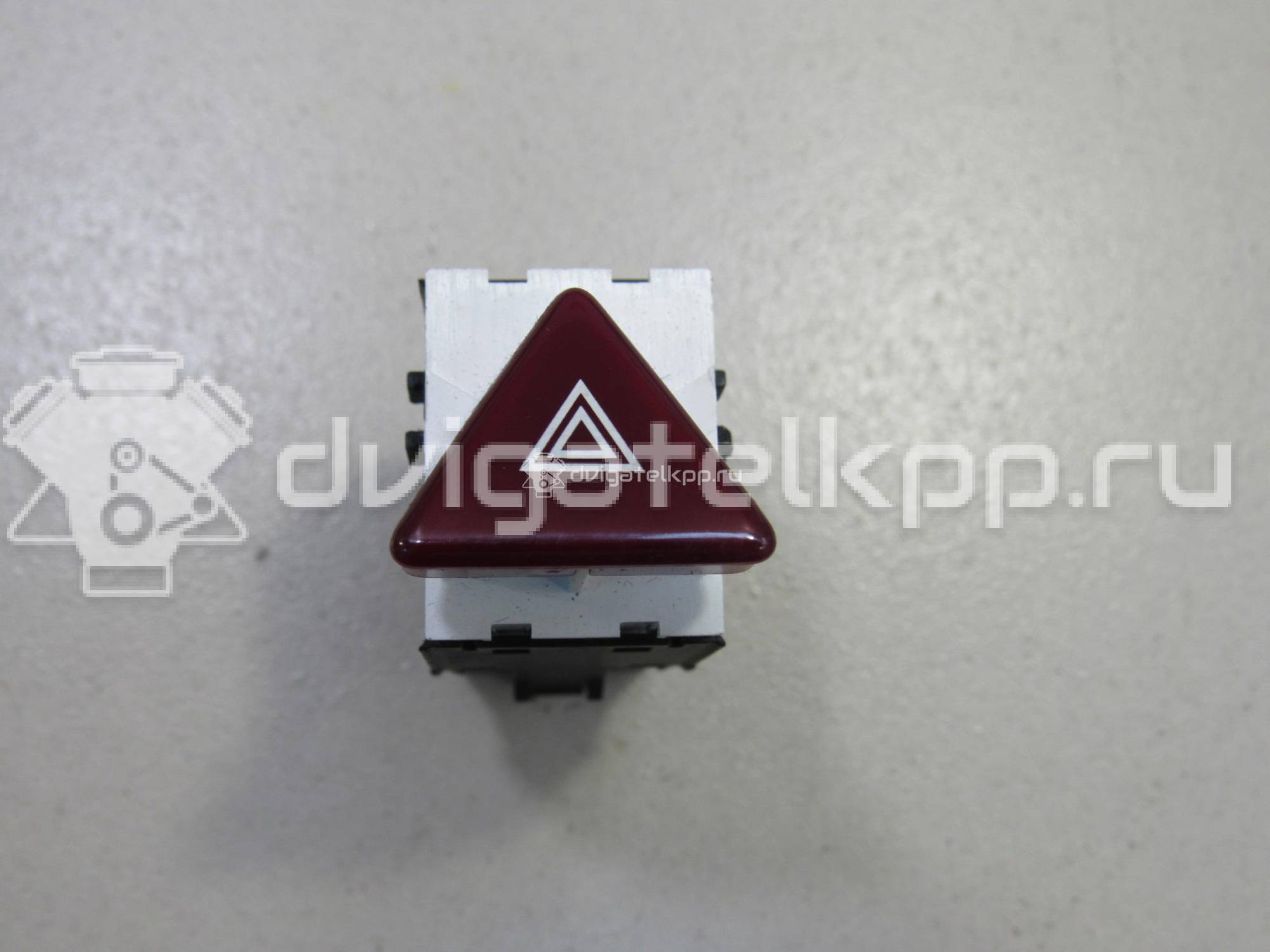Фото Кнопка аварийной сигнализации  3C8953509 для Volkswagen Passat {forloop.counter}}